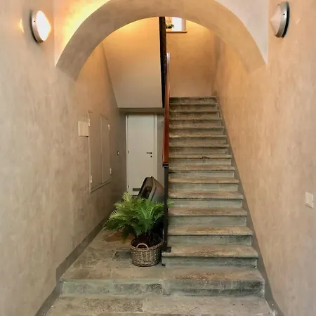 Triestevillas Sangiusto18, Outside The Castle Walls, 4 Guests شقة ترييستي