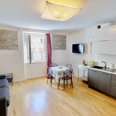 Triestevillas Sangiusto18, Outside The Castle Walls, 4 Guests ترييستي
